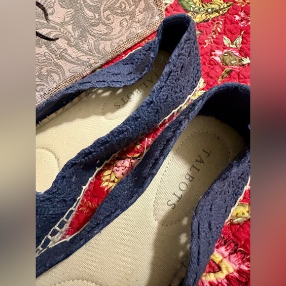 Talbots Dark Blue Crochet Design Espadrilles Size 8.5 - Picture 5 of 6